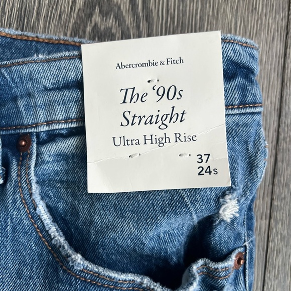 Abercrombie & Fitch The '90s Straight Ultra High Rise Jean Distressed - Picture 4 of 9